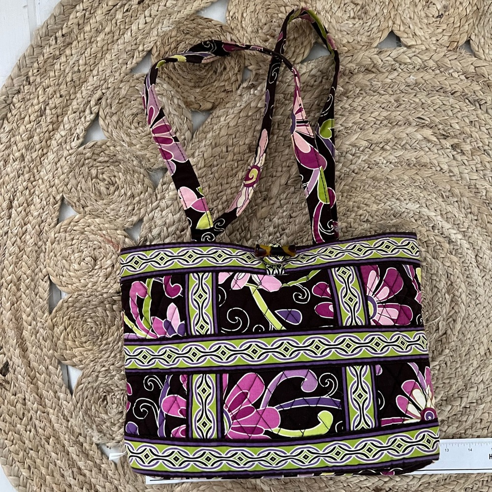 Handbag with toggle closure.